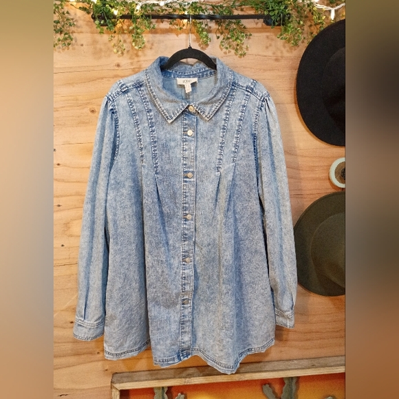 LOGO by Lori Goldstein Denim Shacket with Pintuck Detail and Pockets - Picture 9 of 10